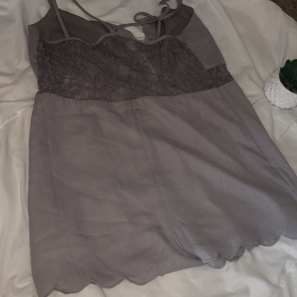 Romper - Picture 3 of 4